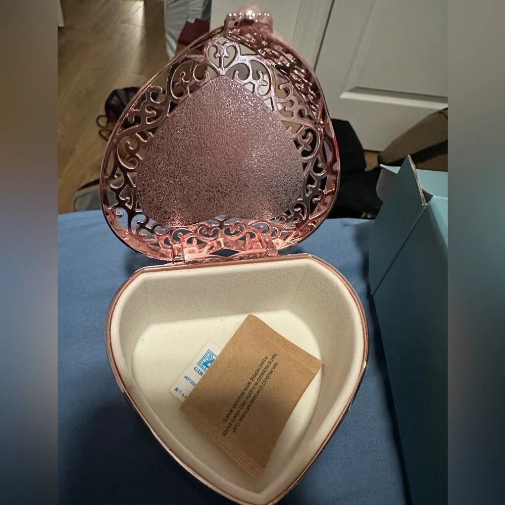 Things Remember Heart-Shaped Rose Gold Jewelry Box